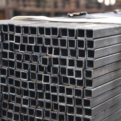 трубопровод квадрата 2x2 600mm черный гальванизировал